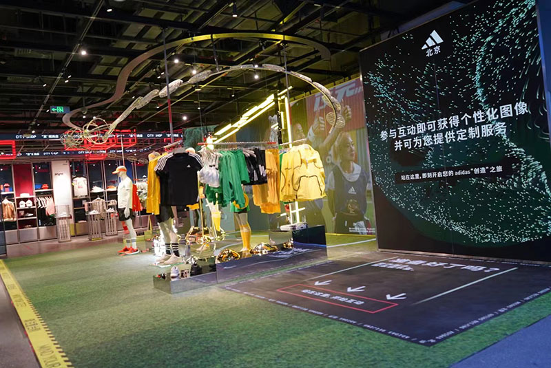 北京體育服裝球鞋專(zhuān)賣(mài)店LED互動(dòng)地磚墻面屏幕(圖4)